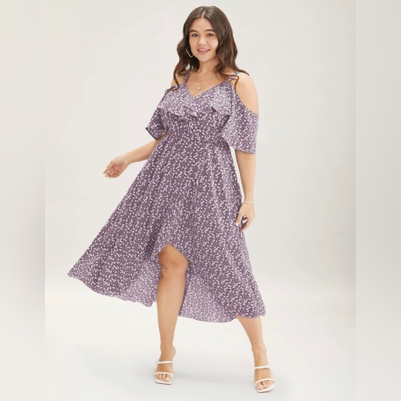 NWT Bloomchic Floral Cold shoulder asymmetrical size 3X 22/24🌸BC BAG 03 - Picture 2 of 11